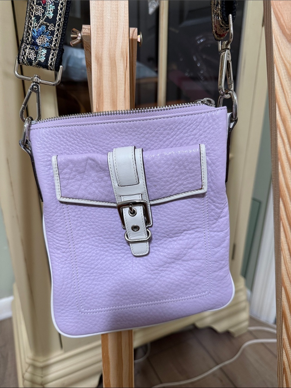 Rare y2k Coach Lavender Pebbled Leather Crossbody with White Trim